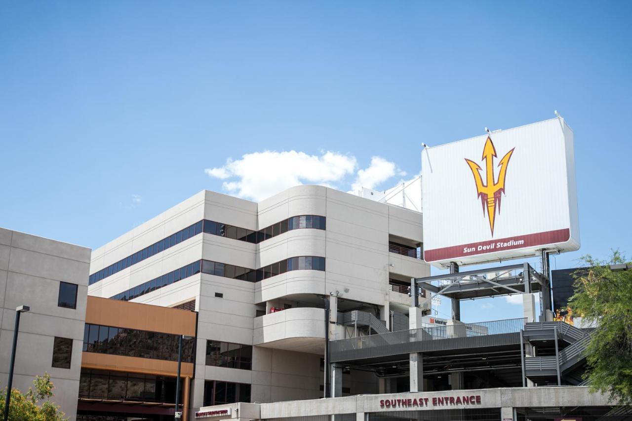 Holiday Inn Express & Suites Phoenix - Tempe, An Ihg Hotel Exterior photo