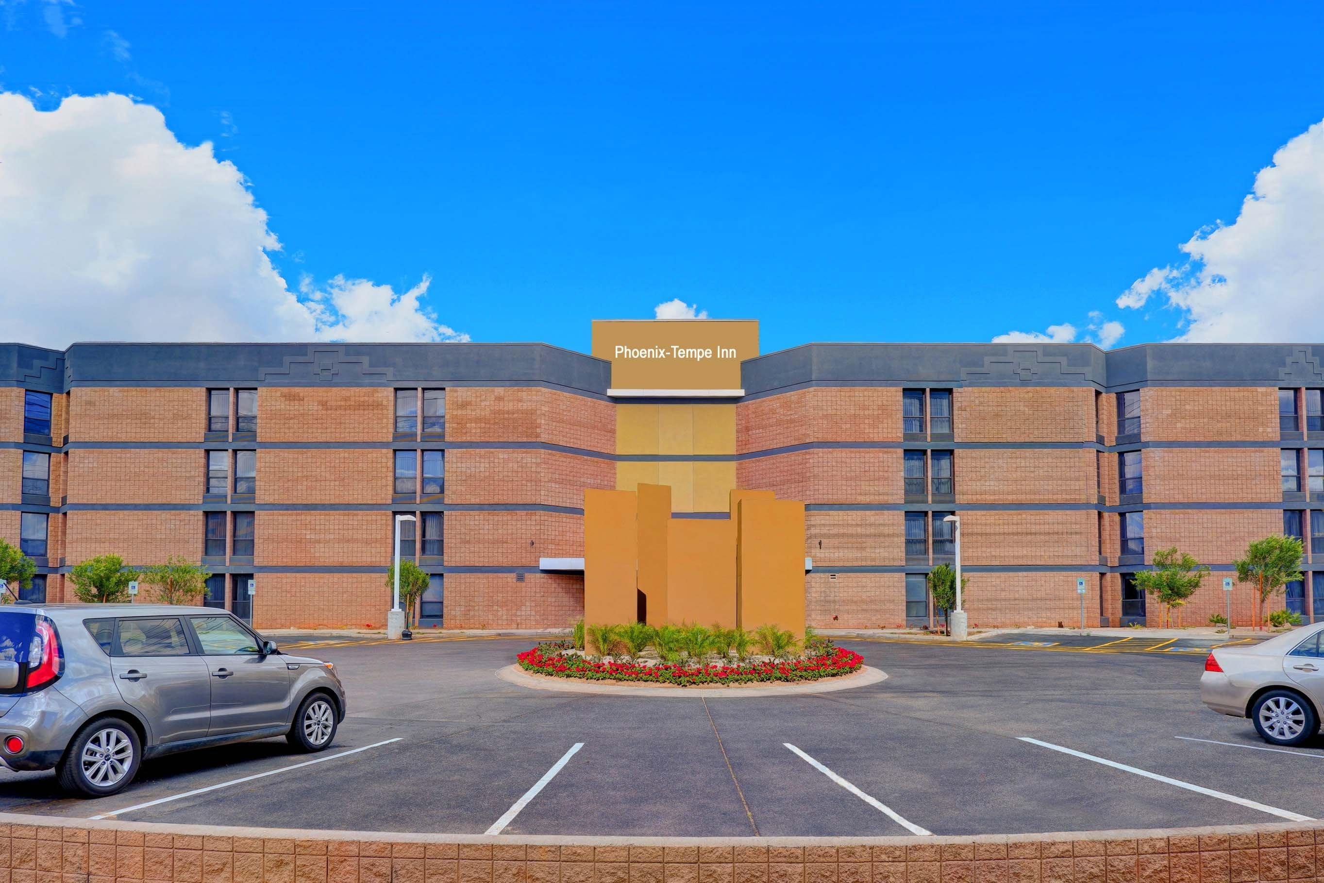 Holiday Inn Express & Suites Phoenix - Tempe, An Ihg Hotel Exterior photo